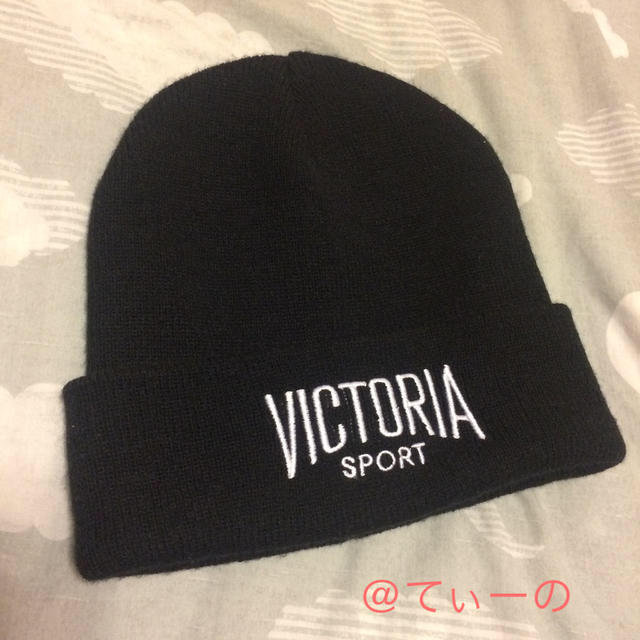 Victoria's Secret(ヴィクトリアズシークレット)の最終【Victria's Secret】ビーニータイプニット帽【美品】 レディースの帽子(ニット帽/ビーニー)の商品写真