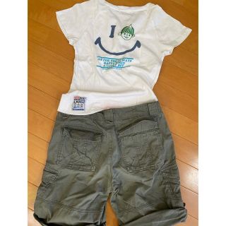 ユニクロ(UNIQLO)のユニクロ　カーキショートパンツ＋Tシャツ　綿100%(ショートパンツ)