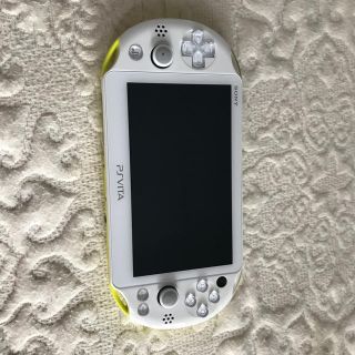 プレイステーションヴィータ(PlayStation Vita)のpsVITA        PCH-2000(携帯用ゲーム機本体)