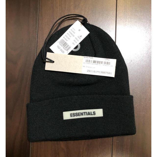 FEAR OF GOD(フィアオブゴッド)のFOG Essentials Beanie エッセンシャルズ　ビーニー　ブラック メンズの帽子(ニット帽/ビーニー)の商品写真