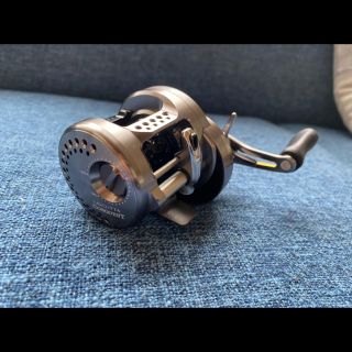 シマノ(SHIMANO)のカルカッタコンクエスト　bfs hg LEFT(リール)