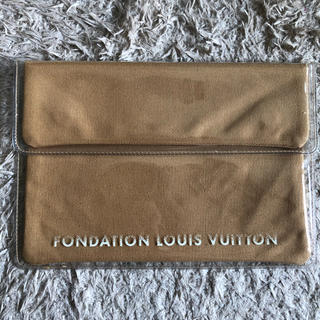 Louis Vuitton Brown Monogram Ipad Mini Cover – The Closet