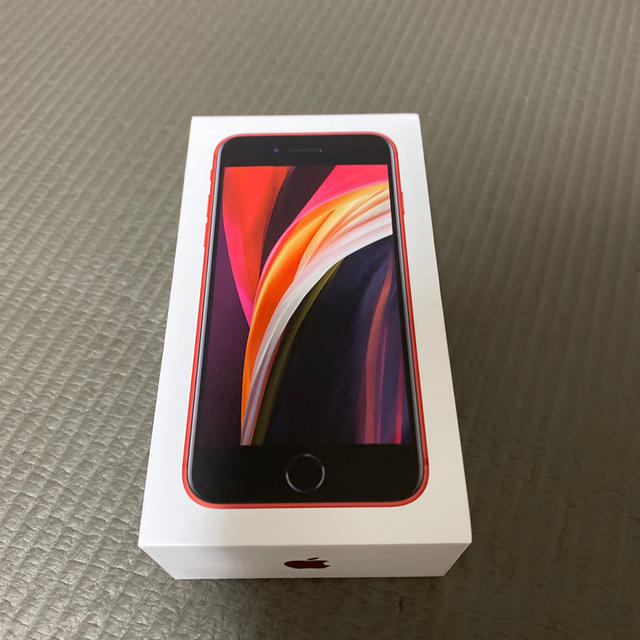 iPhone(アイフォーン)のiPhone SE2 RED  スマホ/家電/カメラのスマートフォン/携帯電話(スマートフォン本体)の商品写真