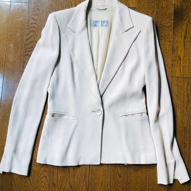Max Mara(マックスマーラ)のマックスマーラ　スーツ レディースのフォーマル/ドレス(スーツ)の商品写真