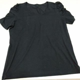 ブラック黒　丸襟半袖トップス　カットソー(カットソー(半袖/袖なし))