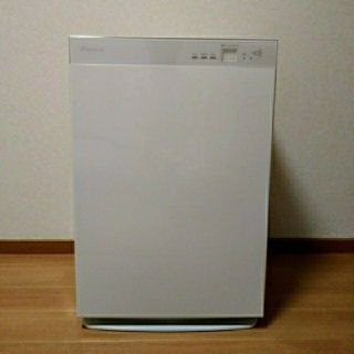 ダイキン(DAIKIN)のダイキン　空気清浄機　MCK70U-W(空気清浄器)