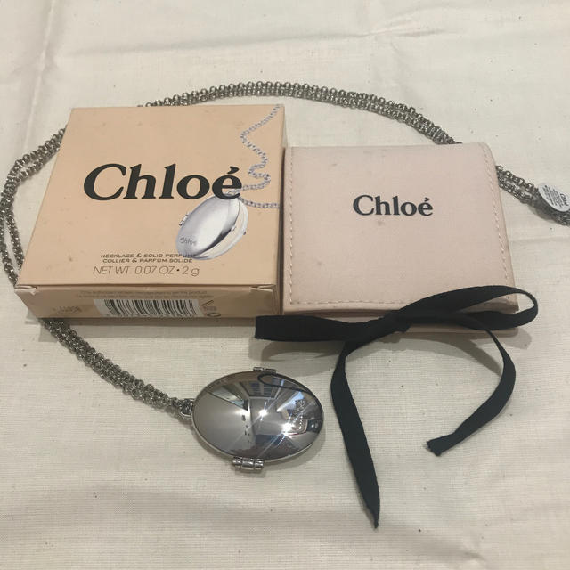 Chloe(クロエ)の【新品・廃盤】Chloe 練り香水ネックレス レディースのアクセサリー(ネックレス)の商品写真