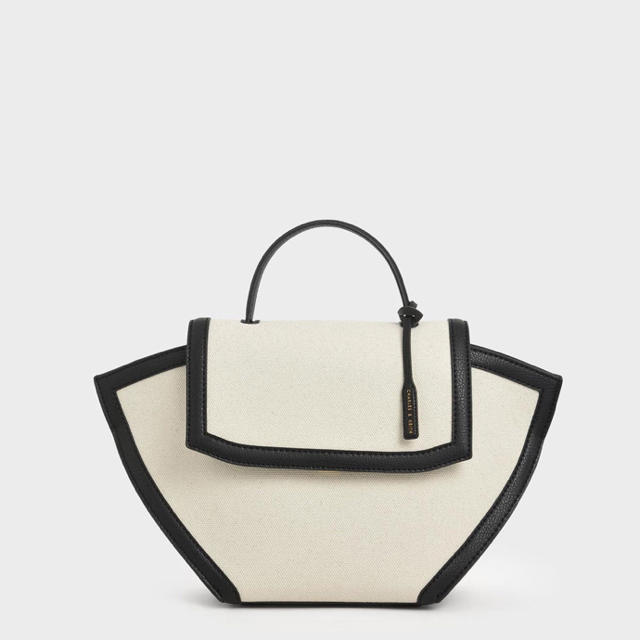 Charles&keith ラージトラペーズ　トップハンドルバッグ 1