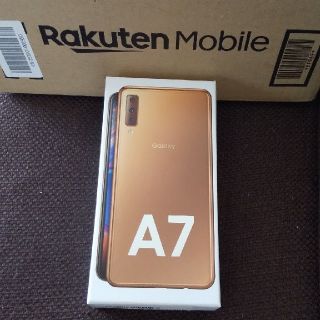 ギャラクシー(Galaxy)の【新品未使用】GALAXY A7  ゴールド(スマートフォン本体)