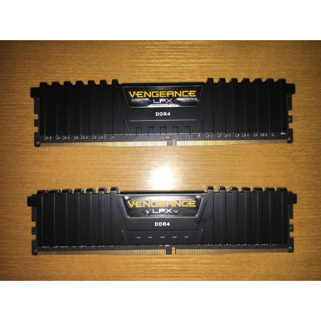 メモリ Corsair DDR4 3200 16GB (8GB 2枚組)