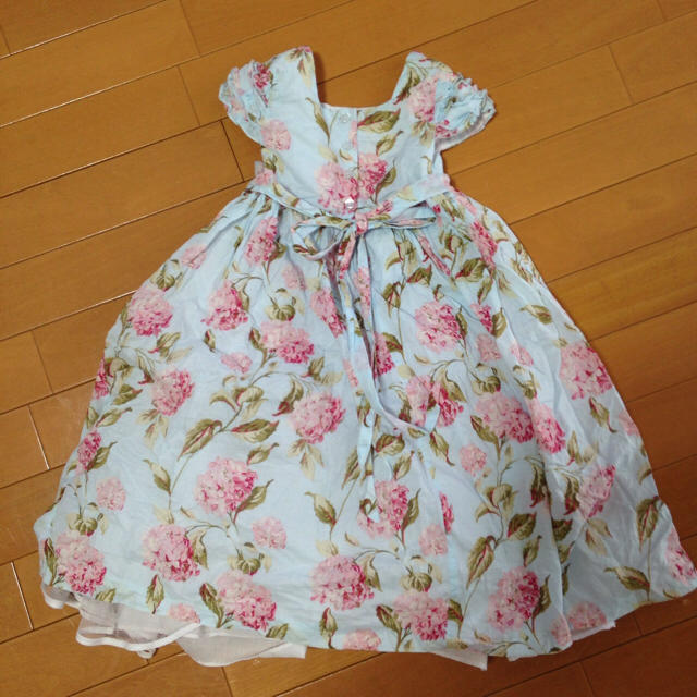 LAURA ASHLEY(ローラアシュレイ)のローラアシュレイ ロンドン ドレス キッズ/ベビー/マタニティのキッズ服女の子用(90cm~)(ドレス/フォーマル)の商品写真