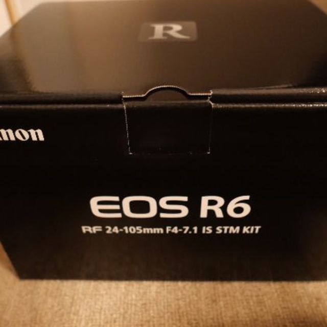 Canon EOS R6 ボディ新品未使用品スマホ/家電/カメラ