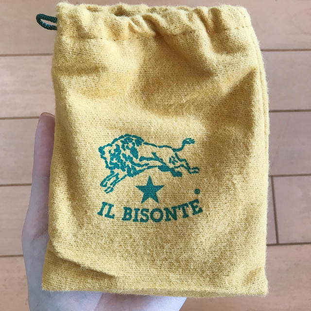 IL BISONTE(イルビゾンテ)の未使用 美品 IL BISONTE 定期入れ ライトブラウン レディースのファッション小物(パスケース/IDカードホルダー)の商品写真