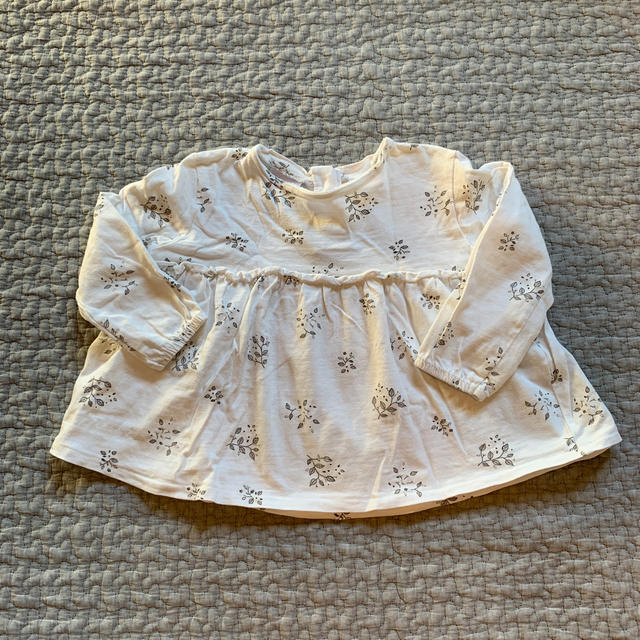 ZARA KIDS(ザラキッズ)のZARA KIDS 女の子　ベビー　カットソー キッズ/ベビー/マタニティのベビー服(~85cm)(シャツ/カットソー)の商品写真