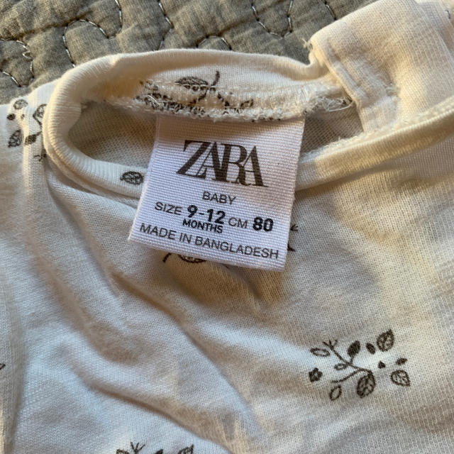 ZARA KIDS(ザラキッズ)のZARA KIDS 女の子　ベビー　カットソー キッズ/ベビー/マタニティのベビー服(~85cm)(シャツ/カットソー)の商品写真