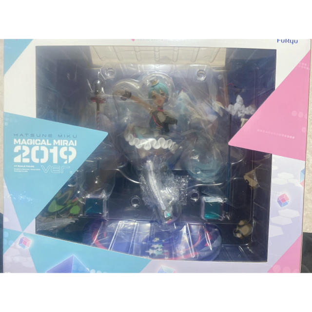 初音ミク「マジカルミライ 2019」Ver. 1/7スケールフィギュア