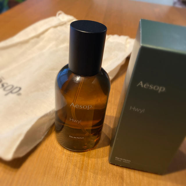 安心の品質 Aesop ヒュイル オードパルファム ユニセックス