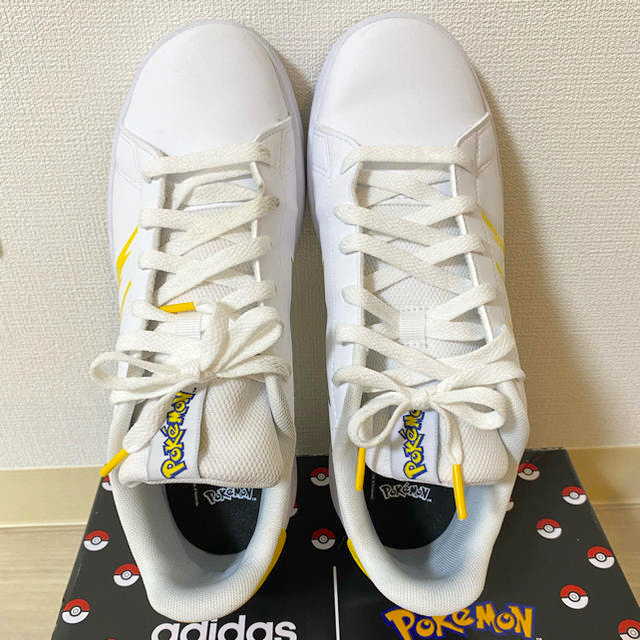 adidas(アディダス)の【美品】adidas ポケモン ピカチュウ　コラボ スニーカー　２５センチ　 レディースの靴/シューズ(スニーカー)の商品写真