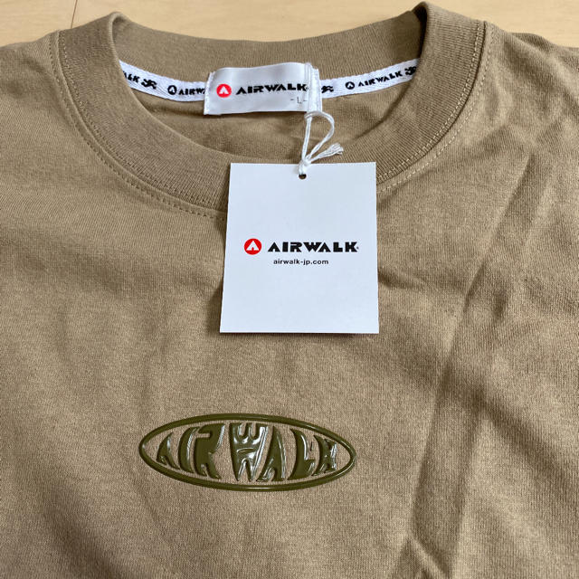 AIRWALK(エアウォーク)のメンズTシャツベージュLサイズ メンズのトップス(Tシャツ/カットソー(半袖/袖なし))の商品写真