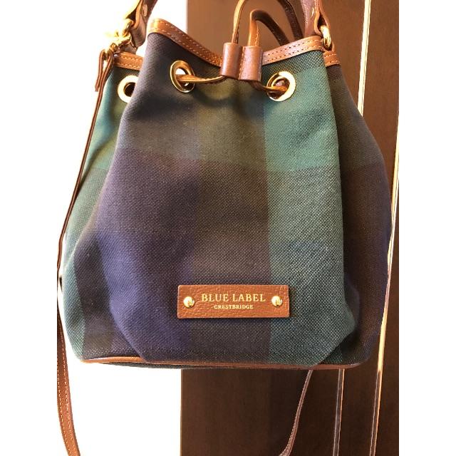 BURBERRY BLUE LABEL(バーバリーブルーレーベル)のブルーレーベルクレストブリッジ　巾着バッグ レディースのバッグ(ショルダーバッグ)の商品写真