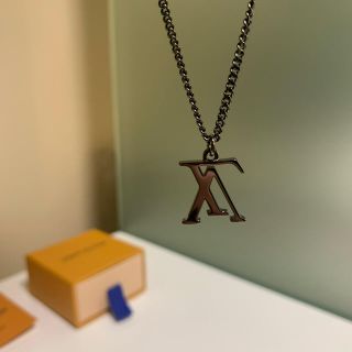 LOUIS VUITTON - LOUIS VUITTON アップサイドダウン ネックレスの通販 LOUIS VUITTON - LOUIS VUITTON アップサイドダウン ネックレスの通販