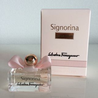 サルヴァトーレフェラガモ(Salvatore Ferragamo)の香水　ミニボトル(香水(女性用))