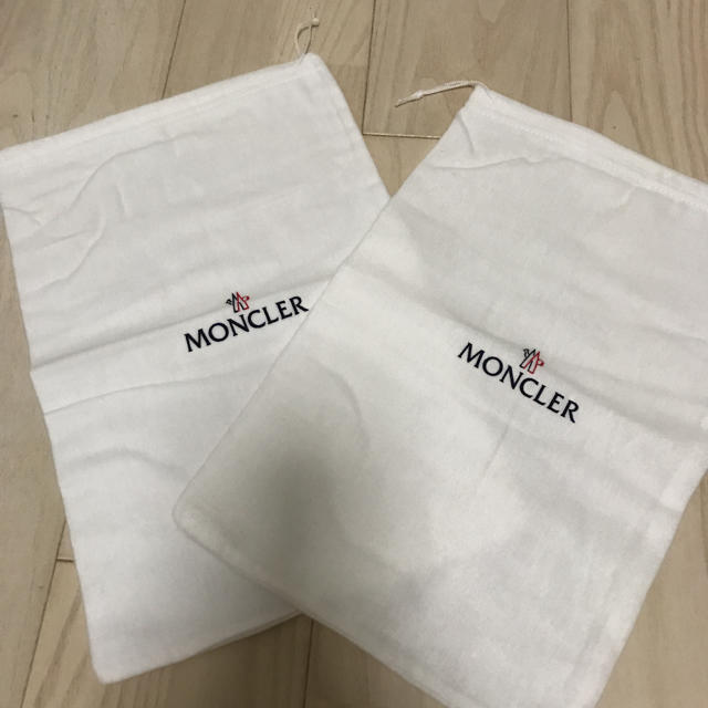 MONCLER(モンクレール)の新品⭐︎MONCLER モンクレ　靴袋 レディースのバッグ(ショップ袋)の商品写真