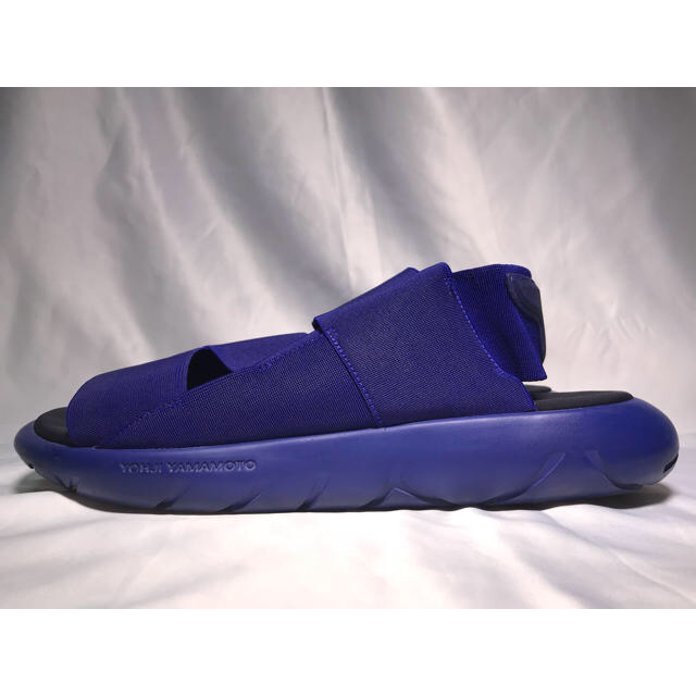 Y-3(ワイスリー)のY-3 QASA SANDAL BLUE PURPLE  26.5cm メンズの靴/シューズ(サンダル)の商品写真