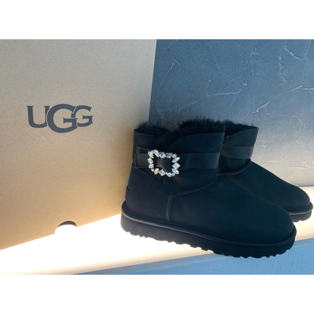 UGG♡日本未入荷　海外限定デザイン♡ビジュー　ショートブーツカルティエ