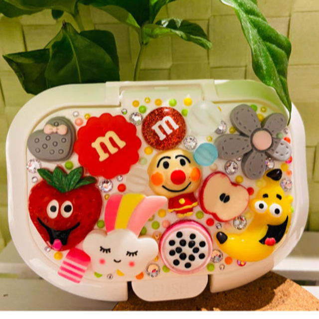 おしりふき フタ デコ ハンドメイド アンパンマン ウエットティッシュ | フリマアプリ ラクマ