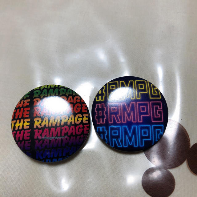 THE RAMPAGE(ザランページ)のランページ　ミニ缶バッジ エンタメ/ホビーのタレントグッズ(ミュージシャン)の商品写真