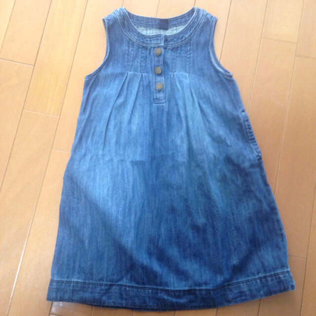 babyGAP(ベビーギャップ)のBaby gap デニムワンピース キッズ/ベビー/マタニティのキッズ服女の子用(90cm~)(ワンピース)の商品写真