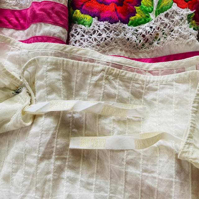 ANNA SUI(アナスイ)の【古着】アナスイ（ANNA SUI）　膝丈スカート（S〜M） レディースのスカート(ひざ丈スカート)の商品写真