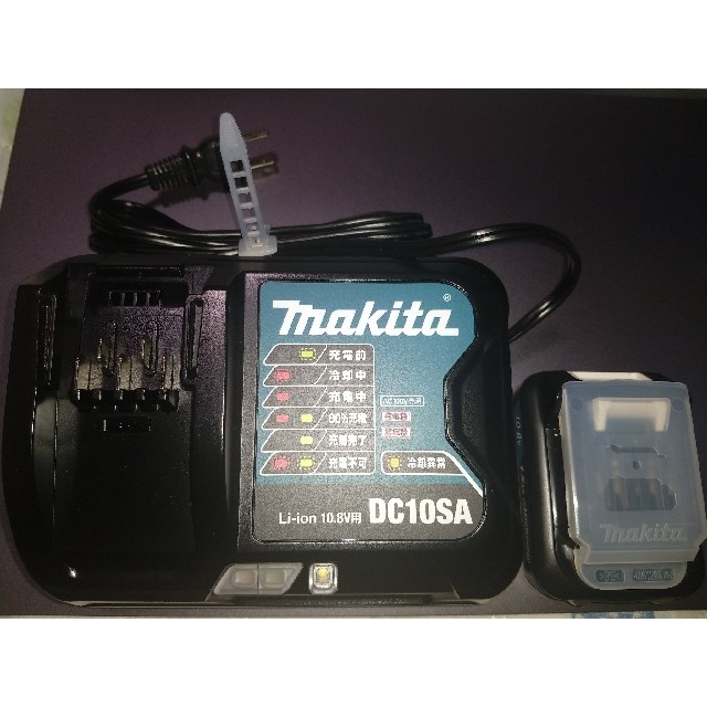 Makita(マキタ)のマキタ 10.8V バッテリーBL1015&充電器DC10SA スマホ/家電/カメラの生活家電(掃除機)の商品写真