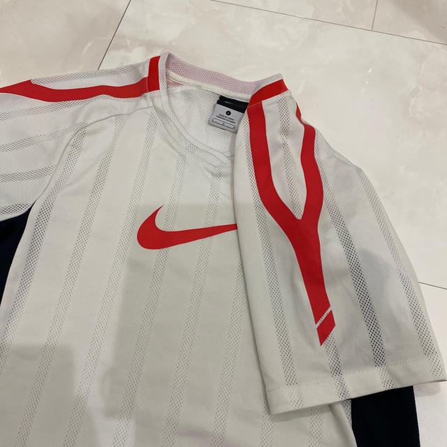 NIKE(ナイキ)のナイキ　Ｔシャツ スポーツ/アウトドアのサッカー/フットサル(ウェア)の商品写真