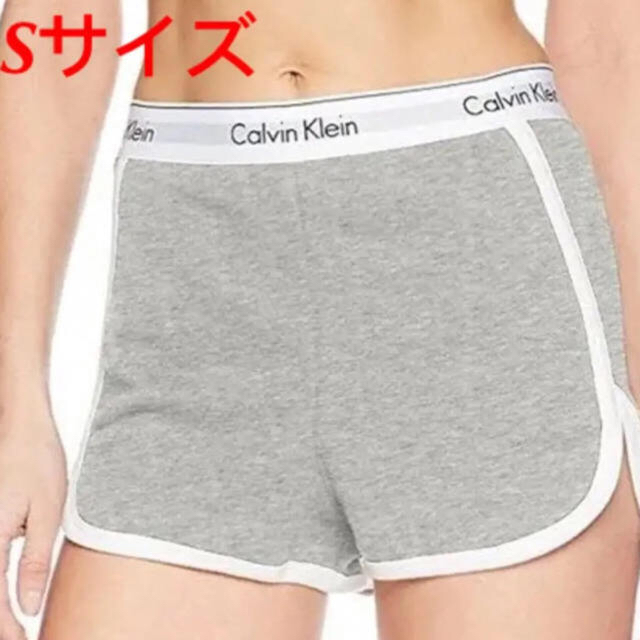 Calvin Klein(カルバンクライン)のカルバンクライン　ショートパンツ　最終値下げ レディースのパンツ(ショートパンツ)の商品写真