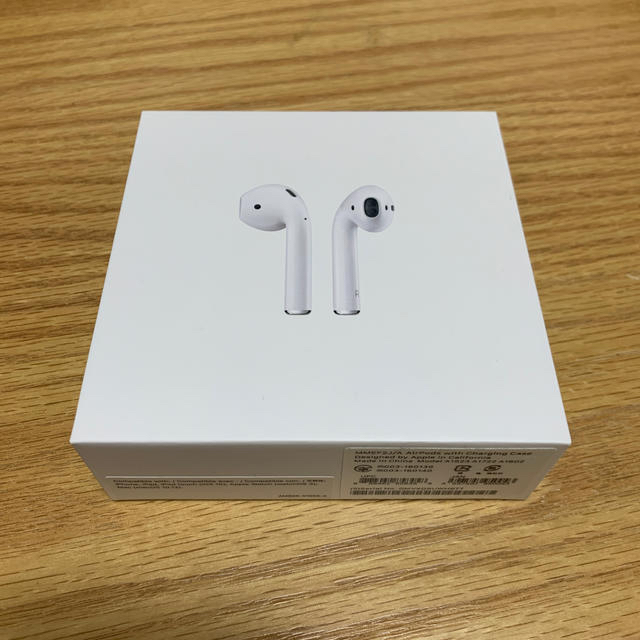 スマホ/家電/カメラAirPods 本体　【値下げ　¥11,000→¥10,000】