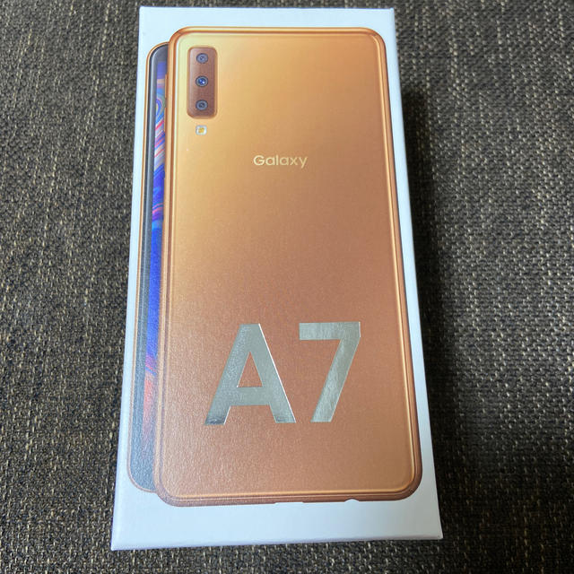 約2400万画素バッテリー容量GALAXY　A7 ギャラクシー　ほぼ未使用