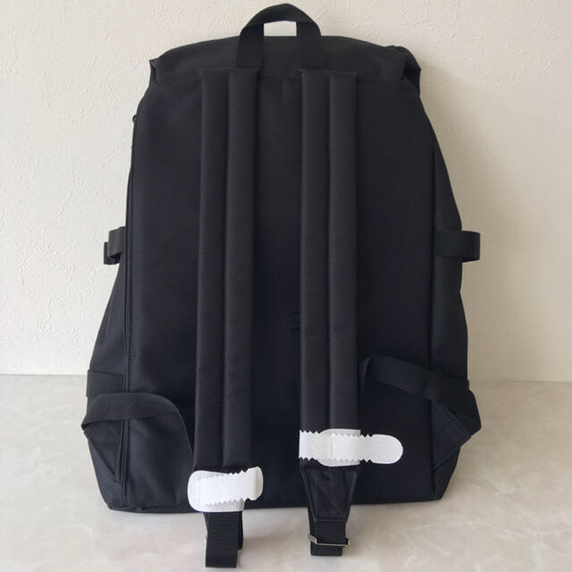 FILA(フィラ)のFILA フラップバックパック　ブラック メンズのバッグ(バッグパック/リュック)の商品写真