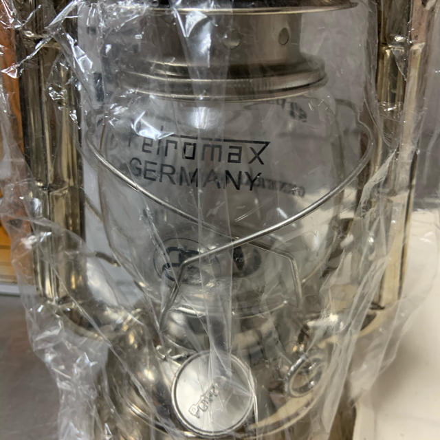 Petromax(ペトロマックス)のSTUSSYコラボ　ペトロマックスhl1 ストームランタン  未使用品 廃盤希少 スポーツ/アウトドアのアウトドア(ライト/ランタン)の商品写真