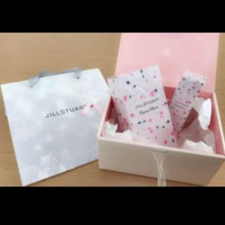 ジルスチュアート(JILLSTUART)の★新品未使用★【JILLSTUART】プレゼント(ハンドクリーム)