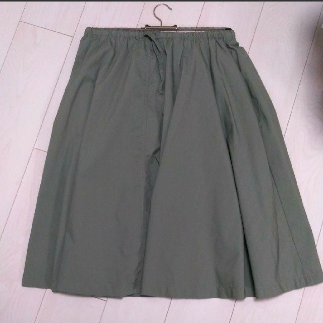 MUJI (無印良品)(ムジルシリョウヒン)のMUJI 無印 綿混ダンプイージーギャザーフレアースカート レディースのスカート(ひざ丈スカート)の商品写真