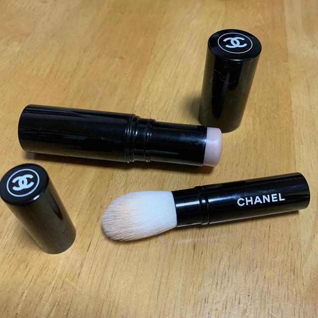 CHANEL(シャネル)のCHANEL ボーンエサンシエル　別属　専用ブラシ付き コスメ/美容のベースメイク/化粧品(フェイスパウダー)の商品写真