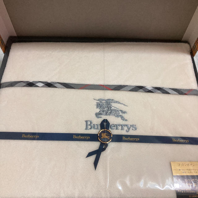 BURBERRY(バーバリー)の新品Burberrys  コットンボアシーツ インテリア/住まい/日用品の寝具(シーツ/カバー)の商品写真