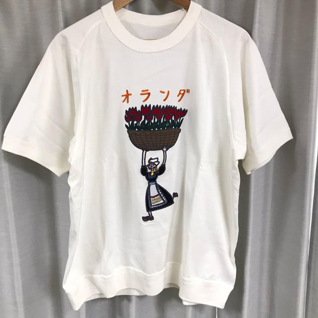 BRU NA BOINNE チューリップガールTシャツ