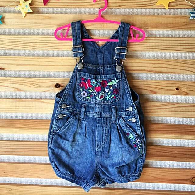 babyGAP(ベビーギャップ)のGAPのオーバーオール キッズ/ベビー/マタニティのベビー服(~85cm)(パンツ)の商品写真