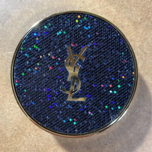 YSL クッションファンデーション B10