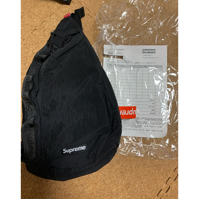 Supreme(シュプリーム)の激レア新品！20FW supreme SLING BAG黒 メンズのバッグ(ボディーバッグ)の商品写真