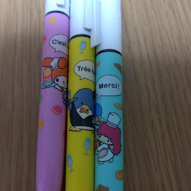 サンエックス(サンエックス)の新品】値下げしました！ サンリオ  BIC ボールペン　3本セット インテリア/住まい/日用品の文房具(ペン/マーカー)の商品写真