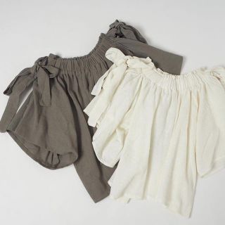 クリスプ(Crisp)の【新品未使用】Crisp side ribbon blouse white(シャツ/ブラウス(半袖/袖なし))